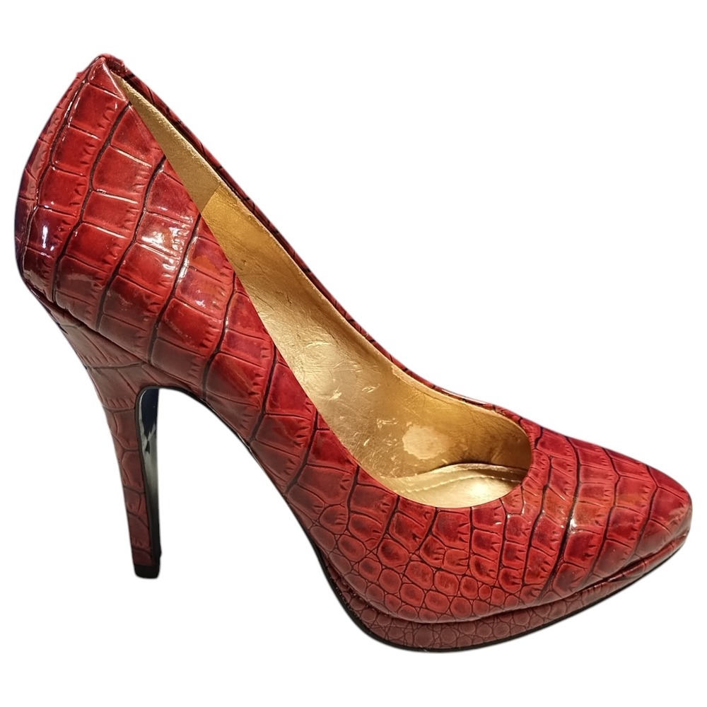 BCBG Generation Womens Tinas Pumps Size 7.5B Red Snakeskin Comfort Stiletto Heel
